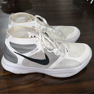 Nike Men's White and Black Athletic Shoes